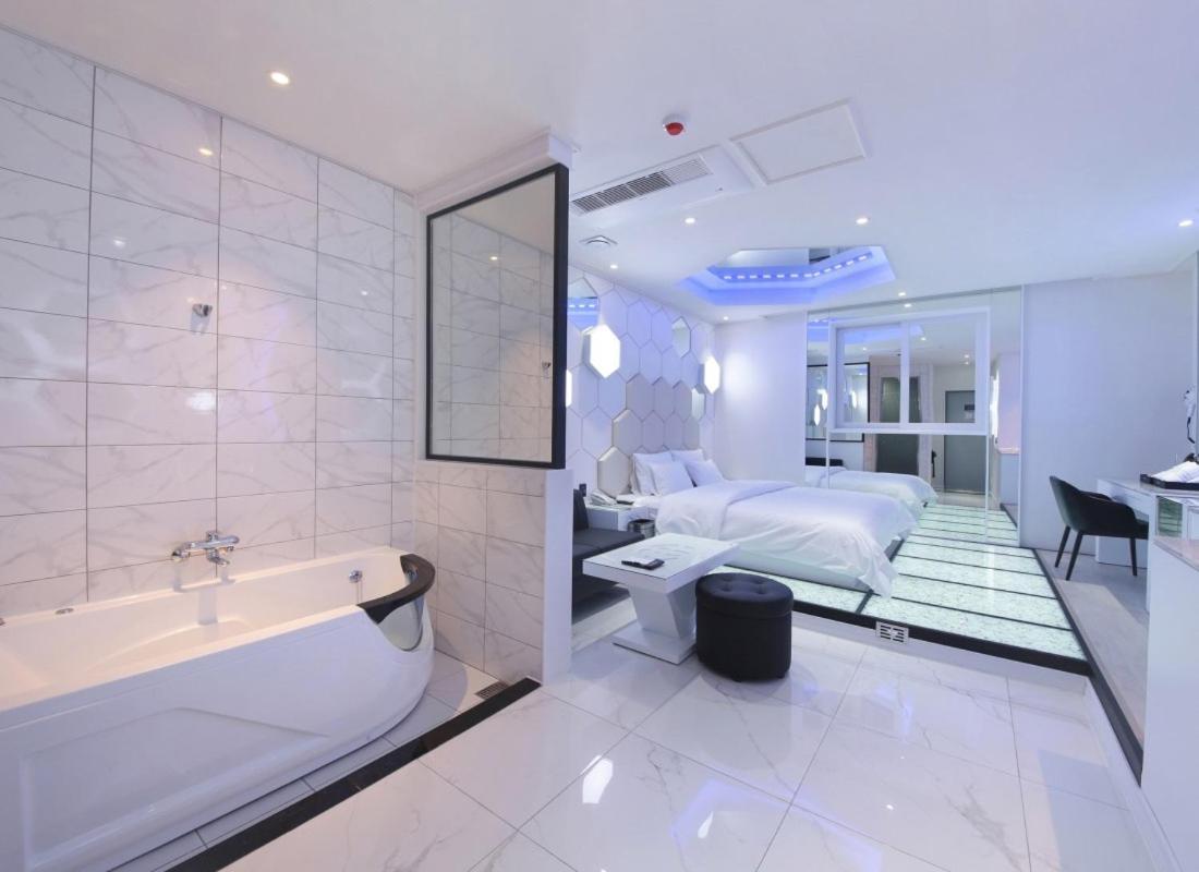 Wj Hotel Pool House ウォンジュ エクステリア 写真